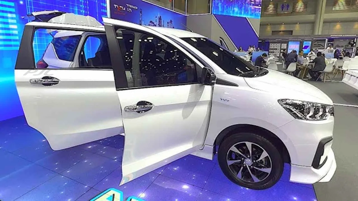 गरीबों के बजट में आई मारुति की प्रीमियम 7 सीटर SUV कार, मिलेगा 27KM/L का तगड़ा माइलेज