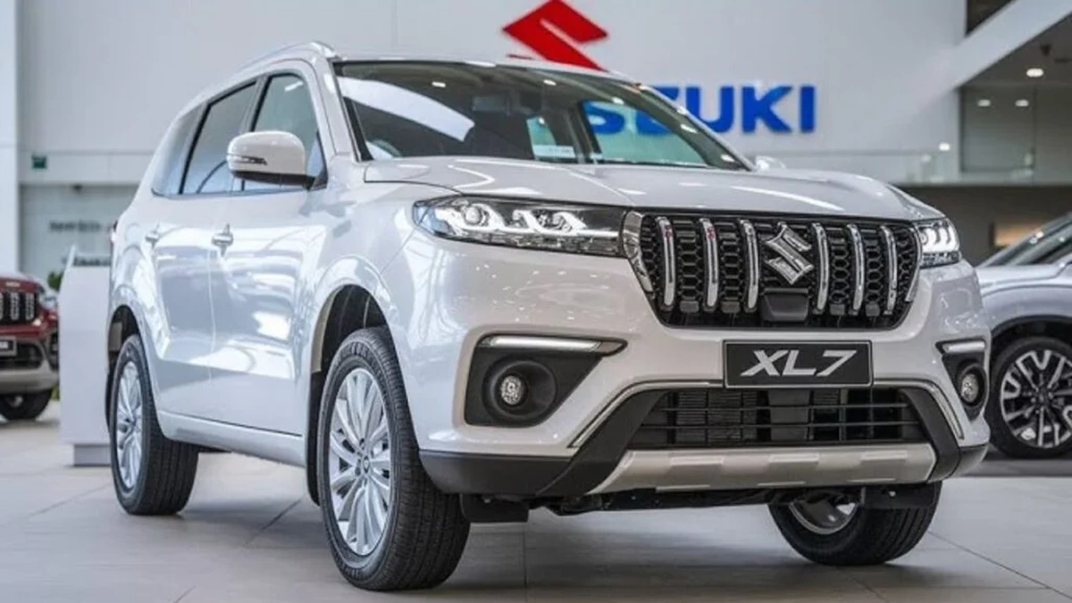 Maruti Suzuki XL7 2025 Launched – Spacious Cabin, Premium Interiors & Hybrid Efficiency