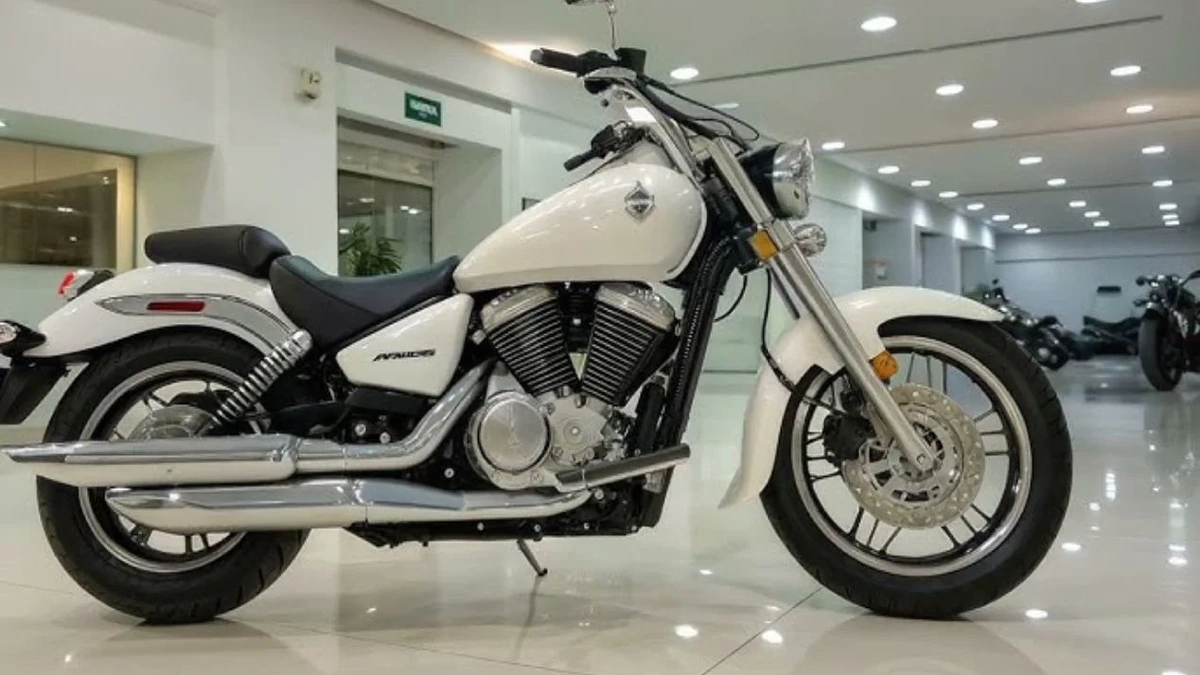 Suzuki Intruder 150 2025 Launched – Refined 155cc Engine, Bold Cruiser Stance & Bluetooth Connectivity