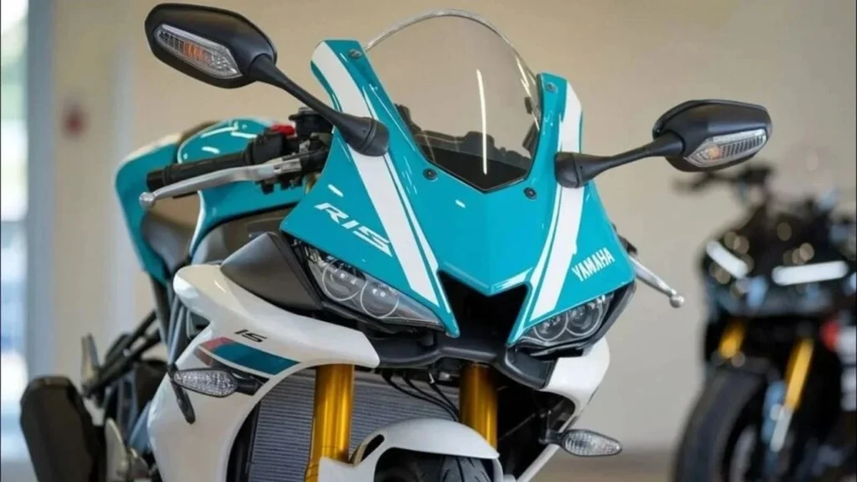 Why Riders Love the New Yamaha R15 V5: Stunning Design, Power & Advanced Features