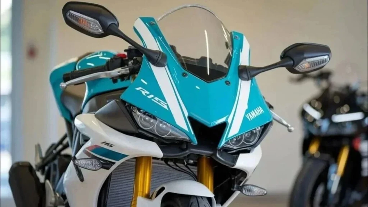 Why Riders are Falling in Love with the New Yamaha R15 V5: Sporty Design, Advanced Features & Everyday Practicality