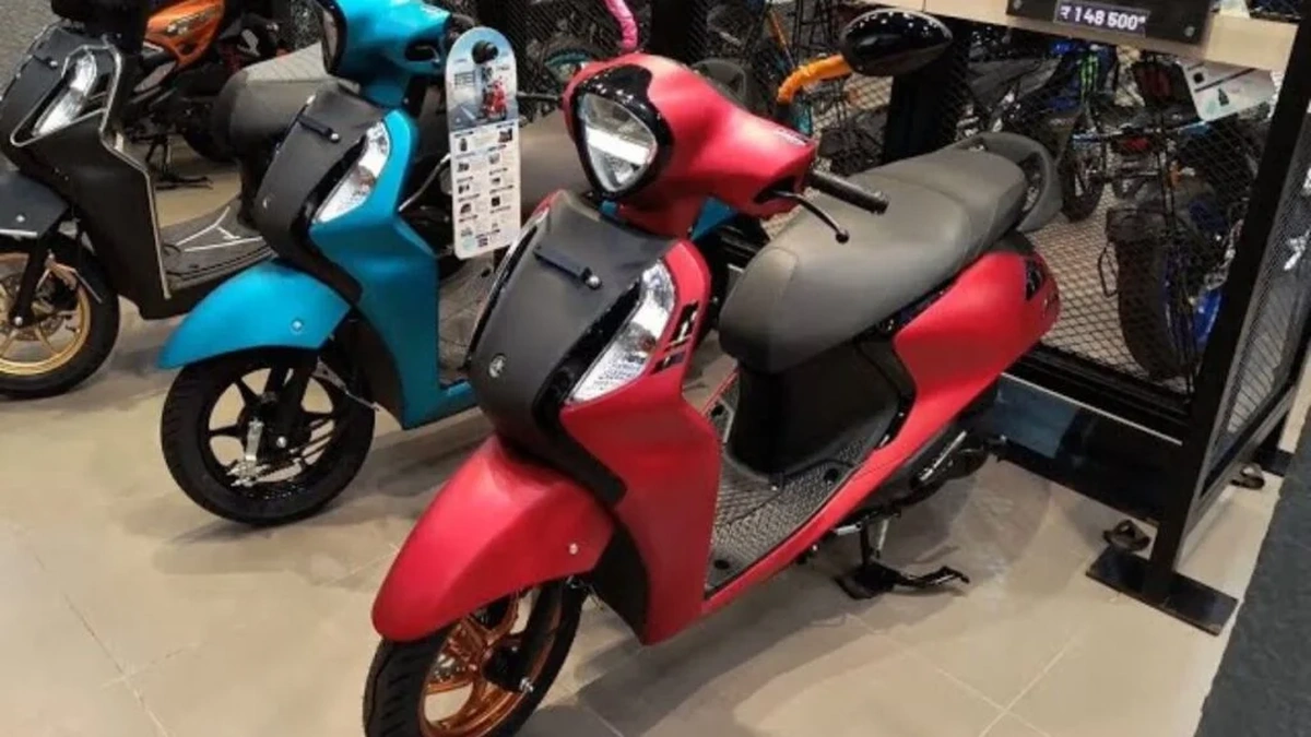 Yamaha Fascino 125 Fi Hybrid 2025 Launched – Hybrid Engine, Retro Design & Bluetooth Connectivity